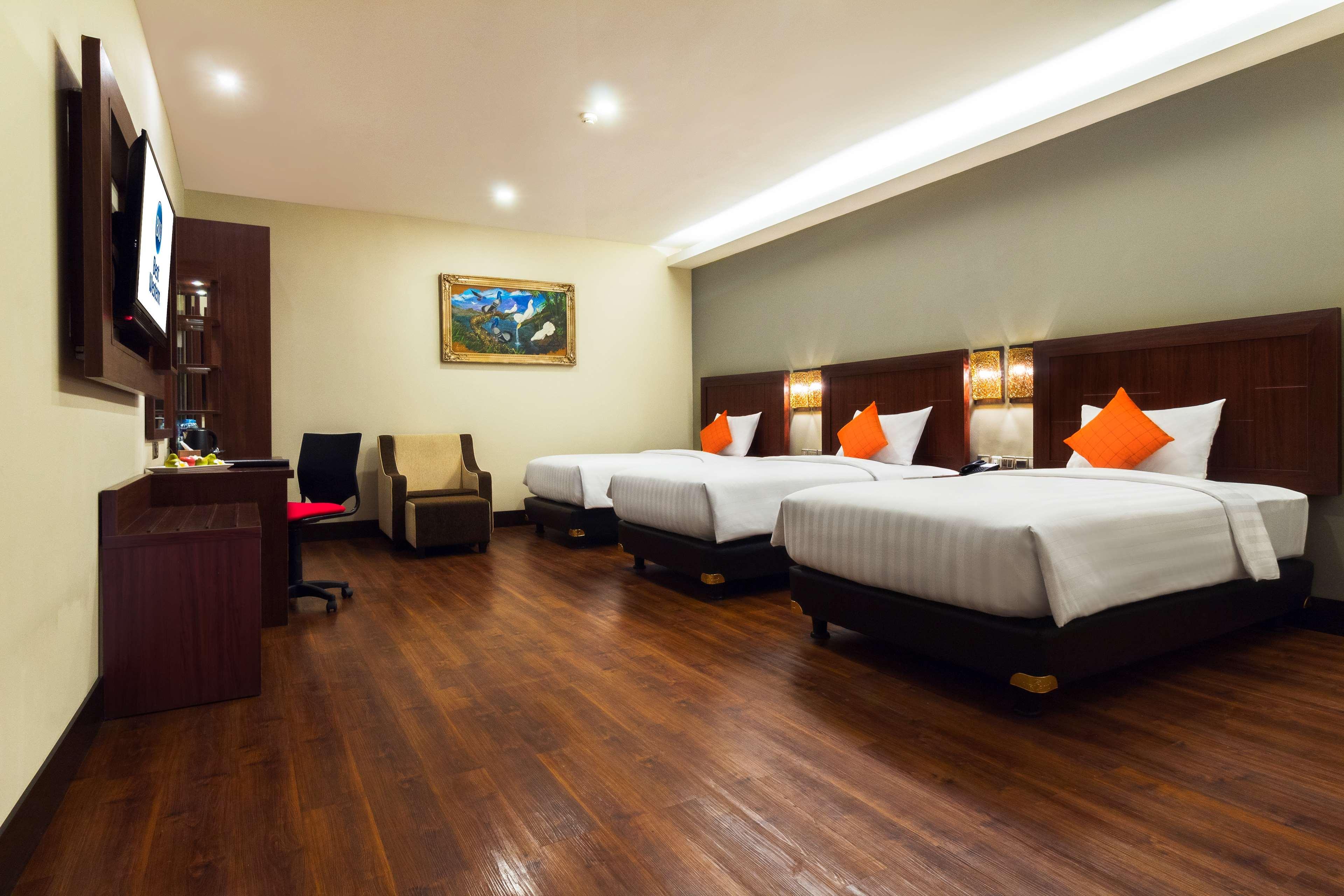 Best Western Plus Taft Inn Bagian luar foto